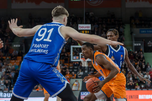 在接受采访 在接受采访